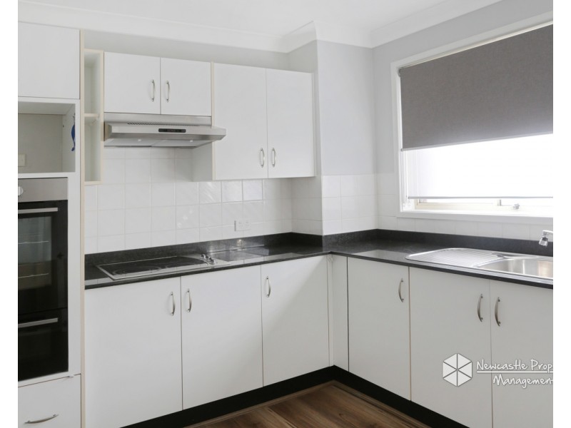 4/54 Allambee Place, Valentine NSW 2280