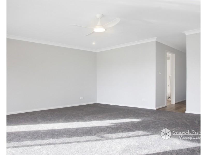 4/54 Allambee Place, Valentine NSW 2280