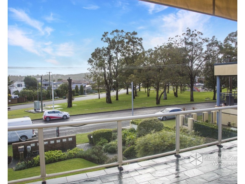 4/54 Allambee Place, Valentine NSW 2280