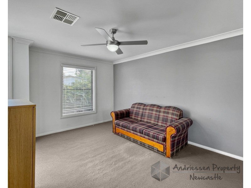 49 Kestrel Circuit, Shortland NSW 2307