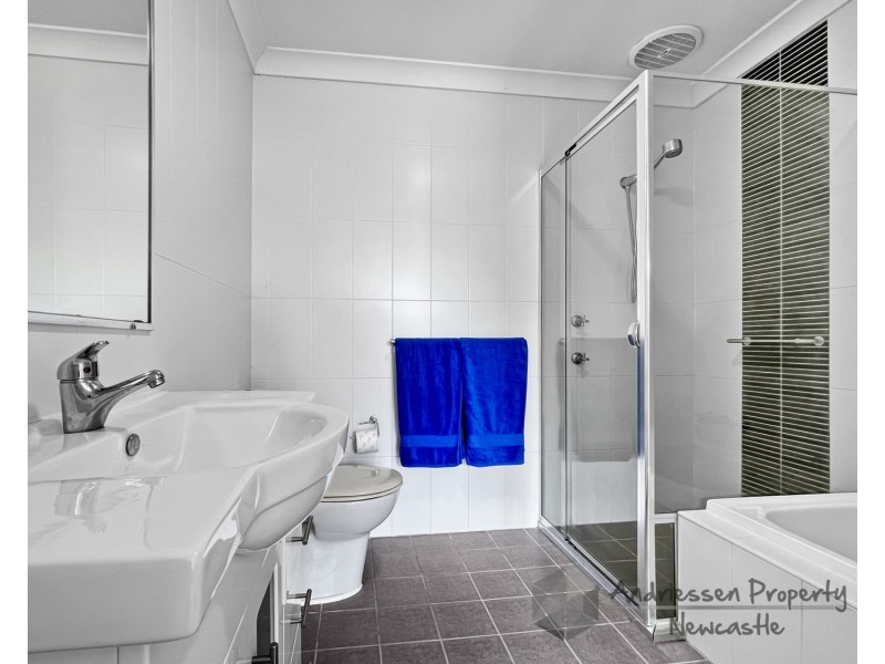 49 Kestrel Circuit, Shortland NSW 2307