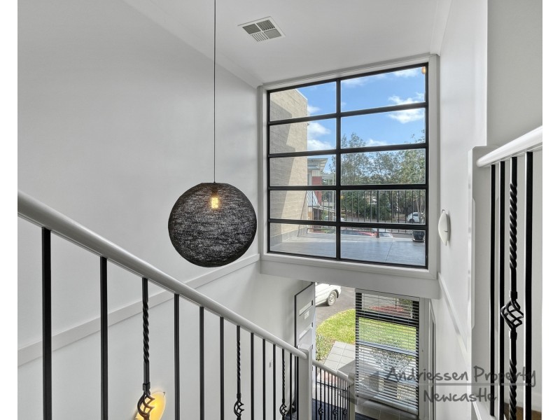 49 Kestrel Circuit, Shortland NSW 2307