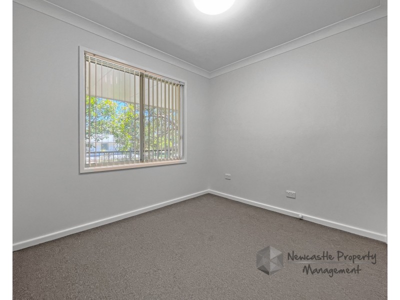 1 Valiant Crescent, Valentine NSW 2280