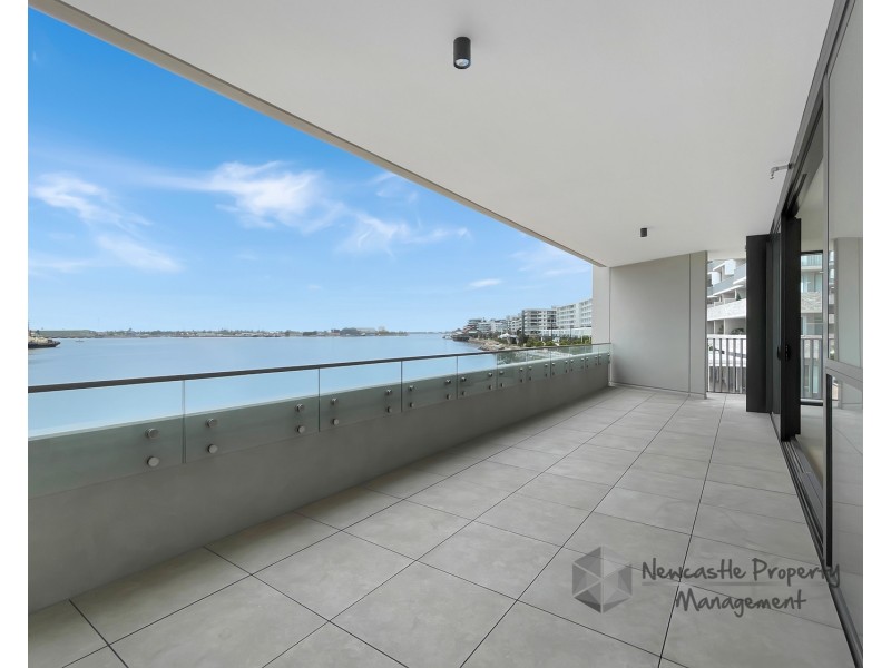 101/41 Honeysuckle Drive, Newcastle NSW 2300