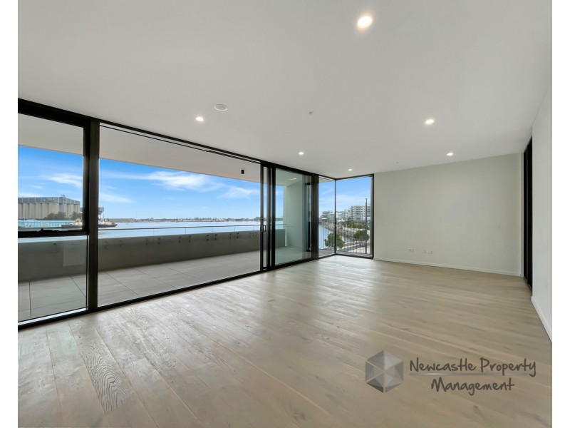 101/41 Honeysuckle Drive, Newcastle NSW 2300