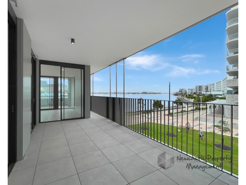 101/41 Honeysuckle Drive, Newcastle NSW 2300