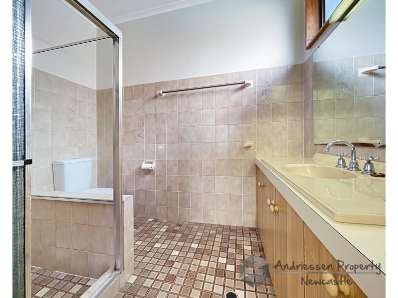 16 Harrison Street, Cardiff NSW 2285