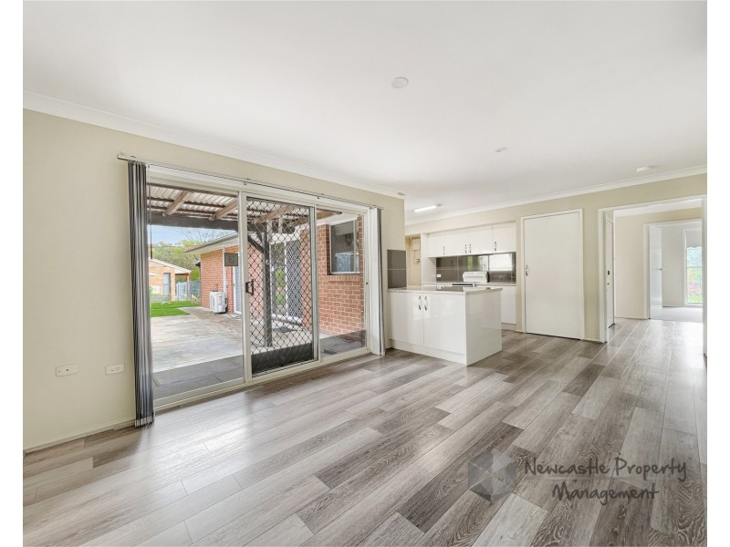 8 Jabiru Street, Carey Bay NSW 2283