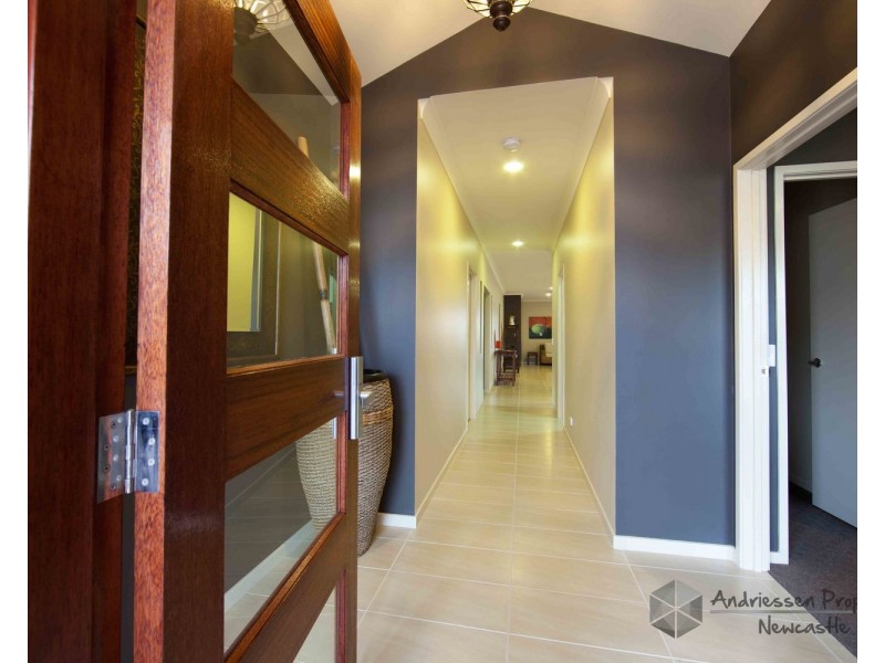 17 Brushworth Drive, Edgeworth NSW 2285