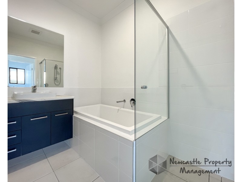 1 Fig Crescent, Edgeworth NSW 2285