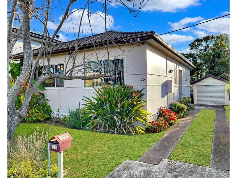 55 Seaman Avenue, Warners Bay NSW 2282