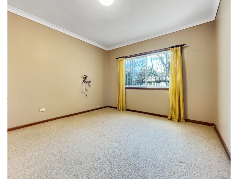 55 Seaman Avenue, Warners Bay NSW 2282