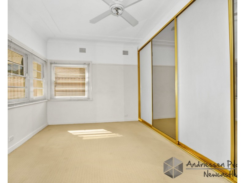 10 Poyner Avenue, Glendale NSW 2285