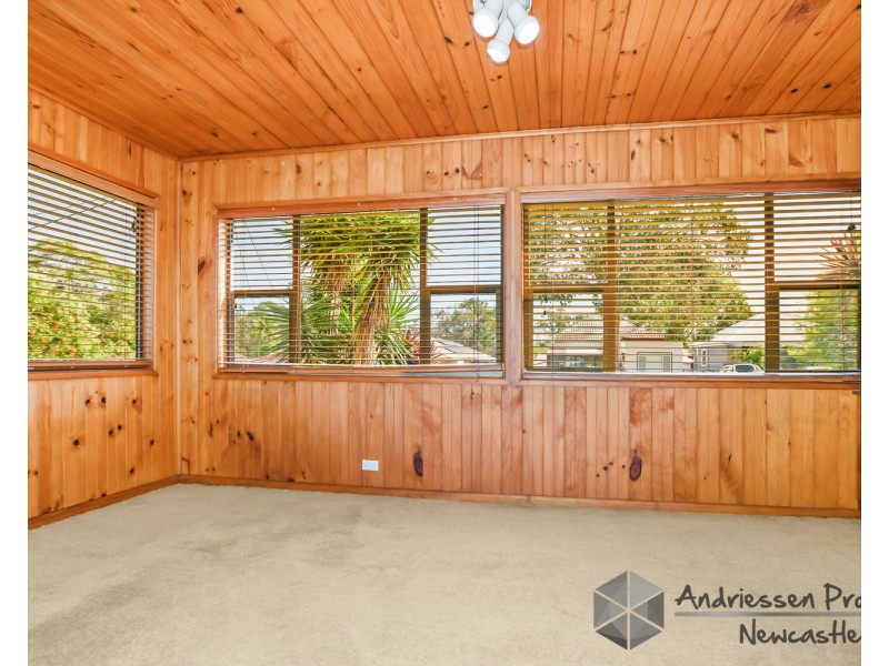 10 Poyner Avenue, Glendale NSW 2285