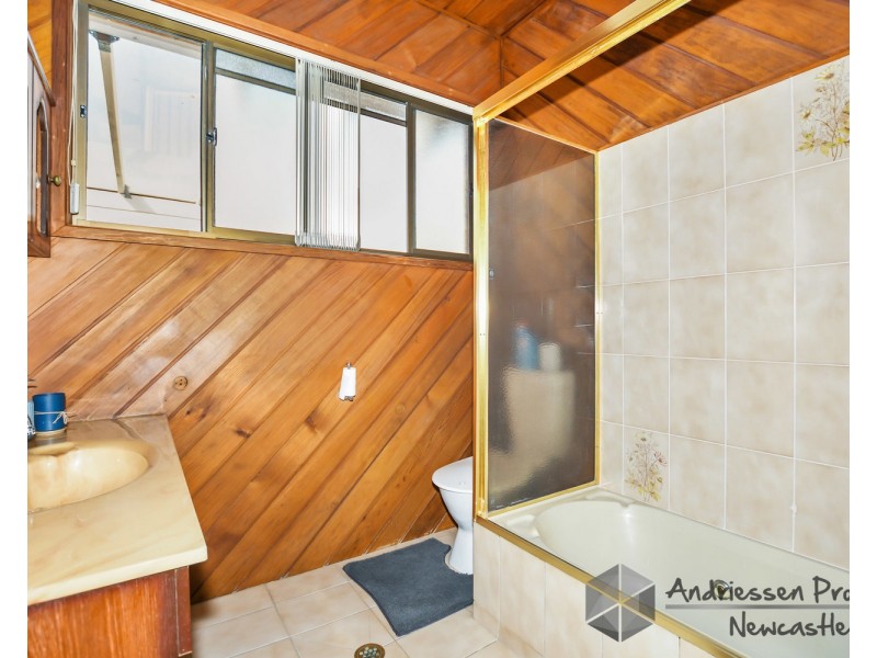 10 Poyner Avenue, Glendale NSW 2285