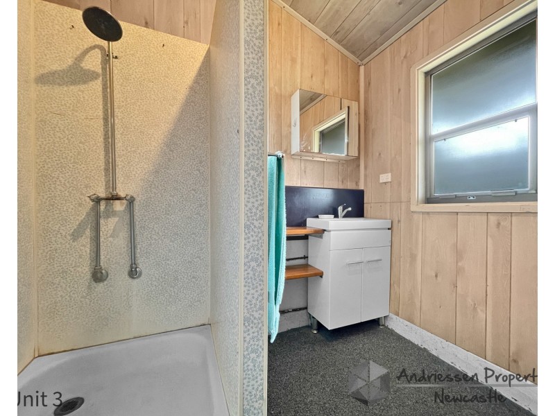 Flats 1-3/3B Peatties Road, Cardiff NSW 2285