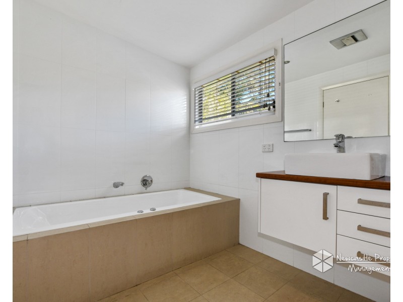 2 Edith Street, Marks Point NSW 2280