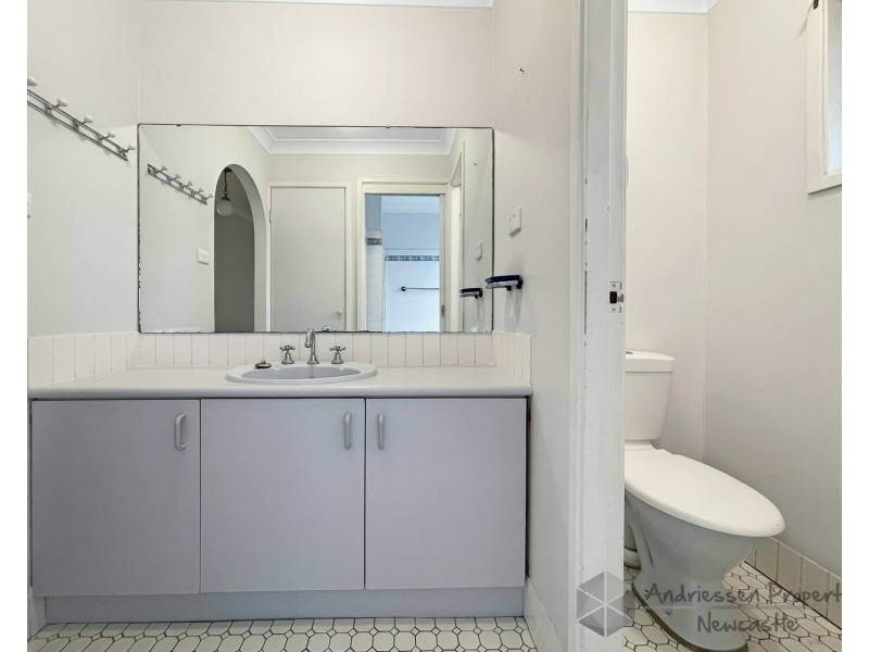 19 Dalwood Close, Eleebana NSW 2282