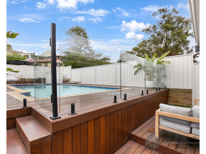 8 Michele Crescent, Glendale NSW 2285