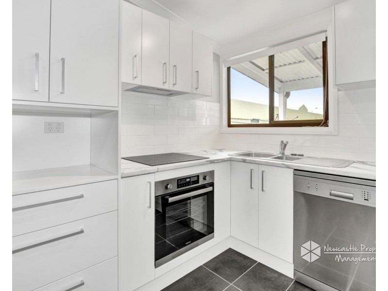 8 George Street, Mayfield East NSW 2304