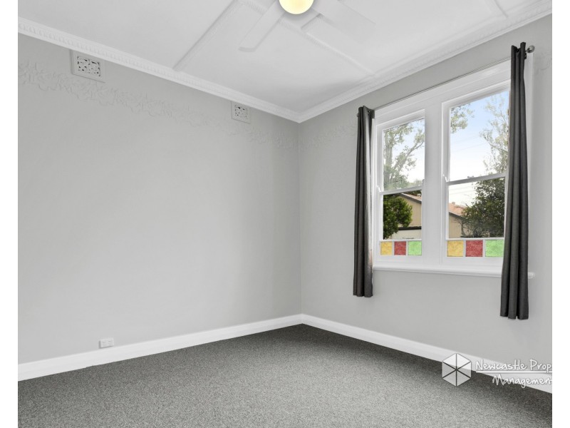 8 George Street, Mayfield East NSW 2304