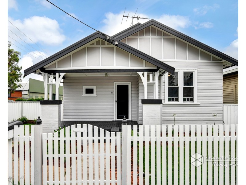 8 George Street, Mayfield East NSW 2304