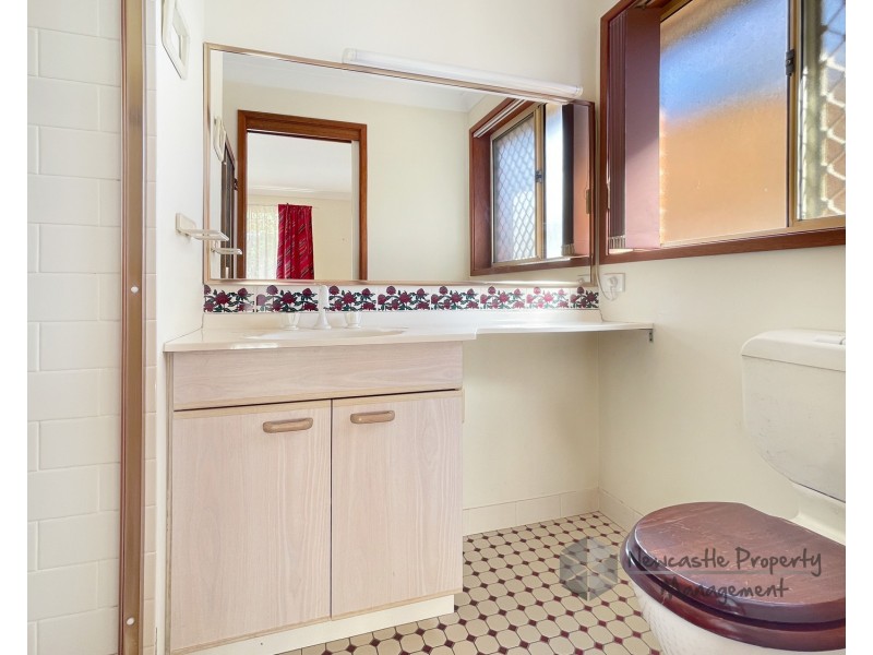 14 Endeavour Close, Woodrising NSW 2284