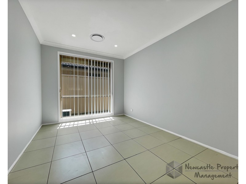 18 Strutt Crescent, Metford NSW 2323