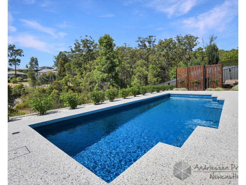 5 Falster Ridge, Cameron Park NSW 2285