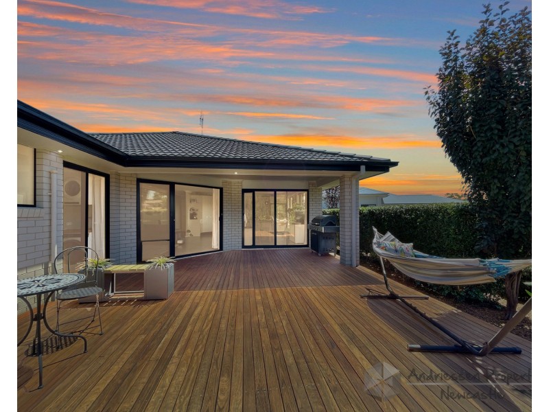 5 Falster Ridge, Cameron Park NSW 2285