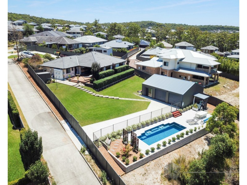 5 Falster Ridge, Cameron Park NSW 2285