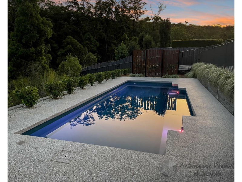 5 Falster Ridge, Cameron Park NSW 2285