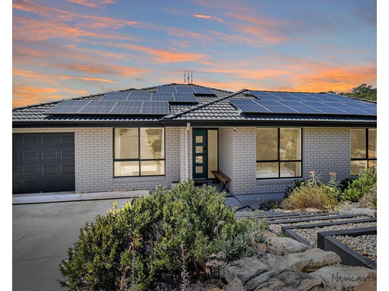 5 Falster Ridge, Cameron Park NSW 2285
