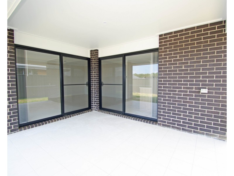 64 Seaside Boulevard, Fern Bay NSW 2295