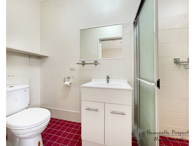 8 Rose Avenue, Glendale NSW 2285