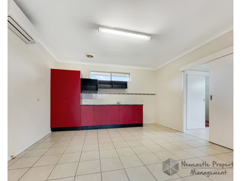 8 Rose Avenue, Glendale NSW 2285