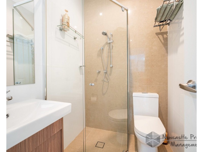 57 Floraville Road, Belmont North NSW 2280