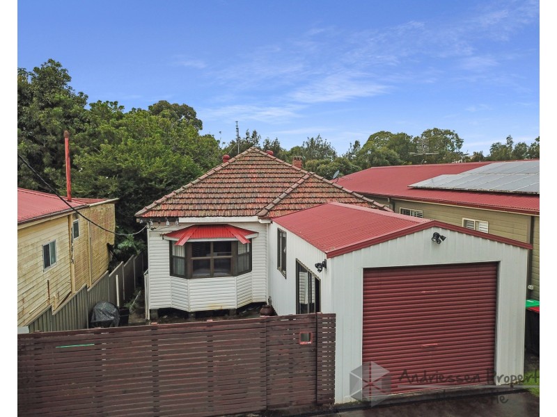 12 Queens Avenue, Cardiff NSW 2285