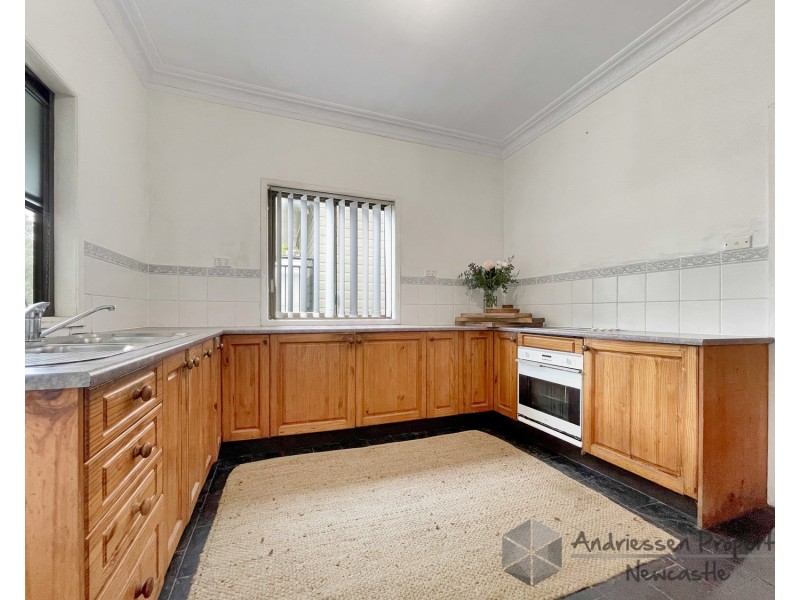 12 Queens Avenue, Cardiff NSW 2285