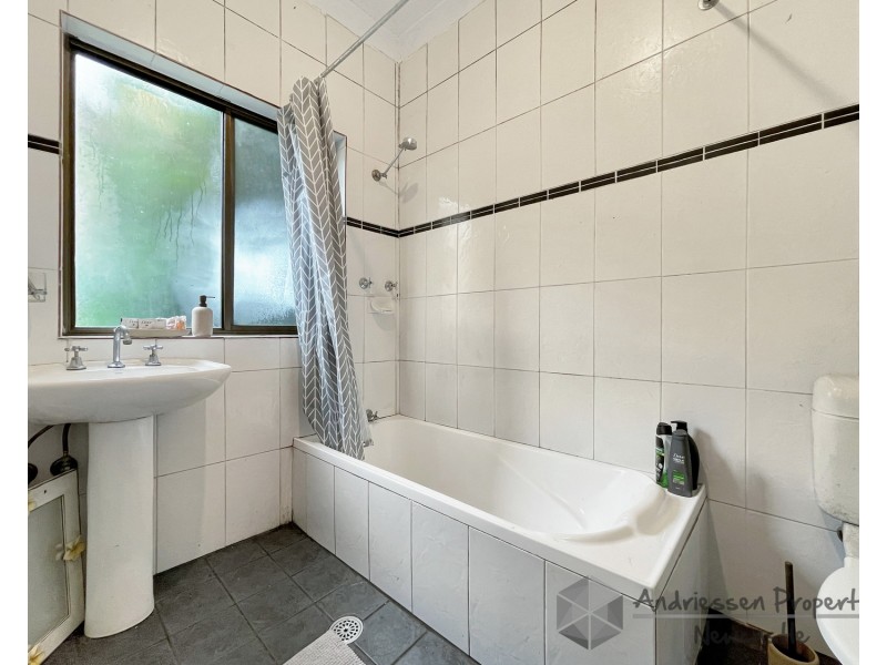 12 Queens Avenue, Cardiff NSW 2285