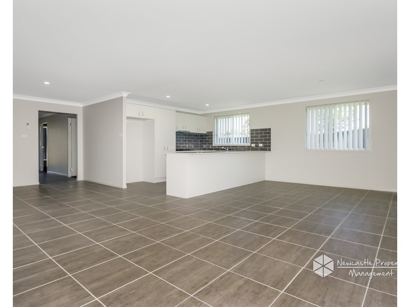 9 Burlington Close, Cameron Park NSW 2285
