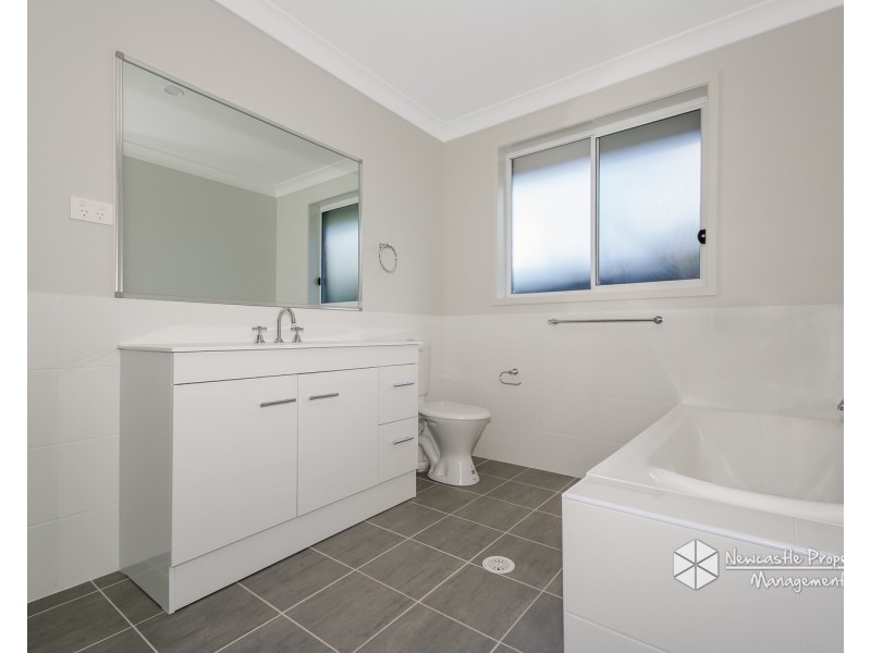 9 Burlington Close, Cameron Park NSW 2285