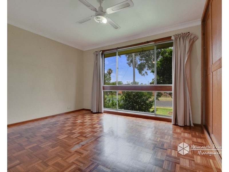 8 Burbank Close, Tarro NSW 2322