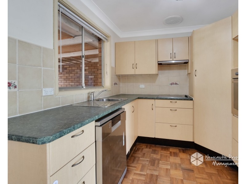 8 Burbank Close, Tarro NSW 2322