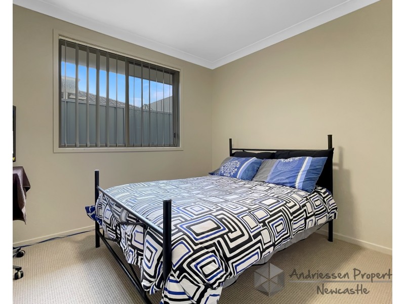 45 Dalmeny Drive, Macquarie Hills NSW 2285