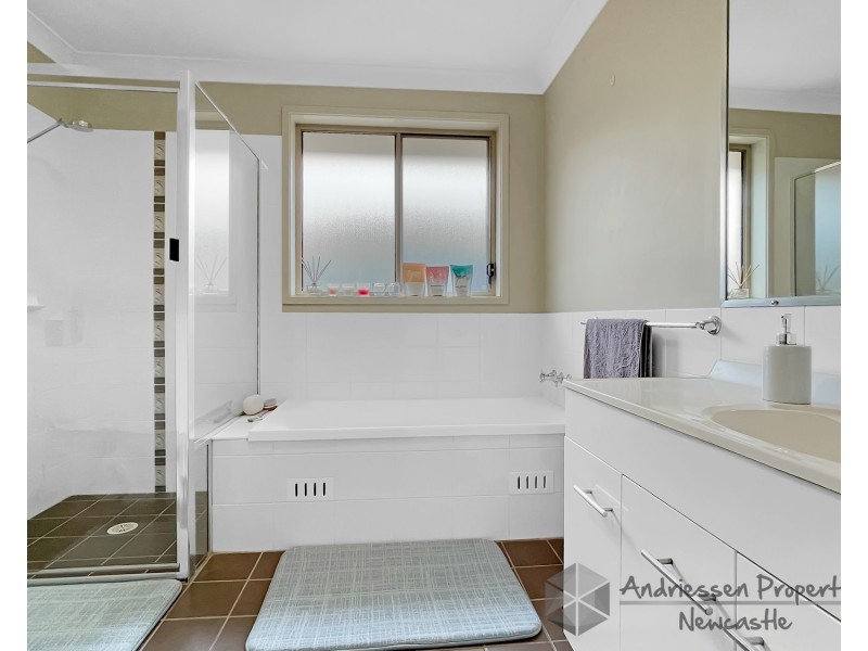45 Dalmeny Drive, Macquarie Hills NSW 2285