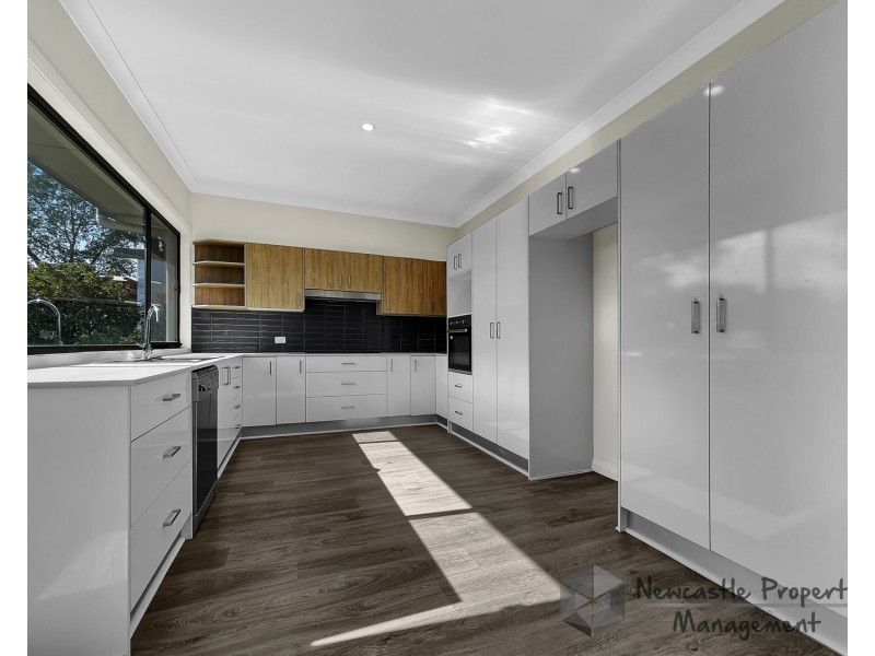 2 Kanundra Street, Belmont North NSW 2280