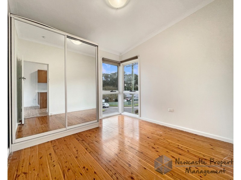 12 Cambridge Drive, Garden Suburb NSW 2289