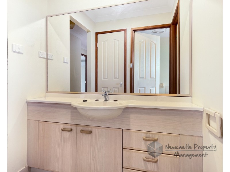 14 Endeavour Close, Woodrising NSW 2284
