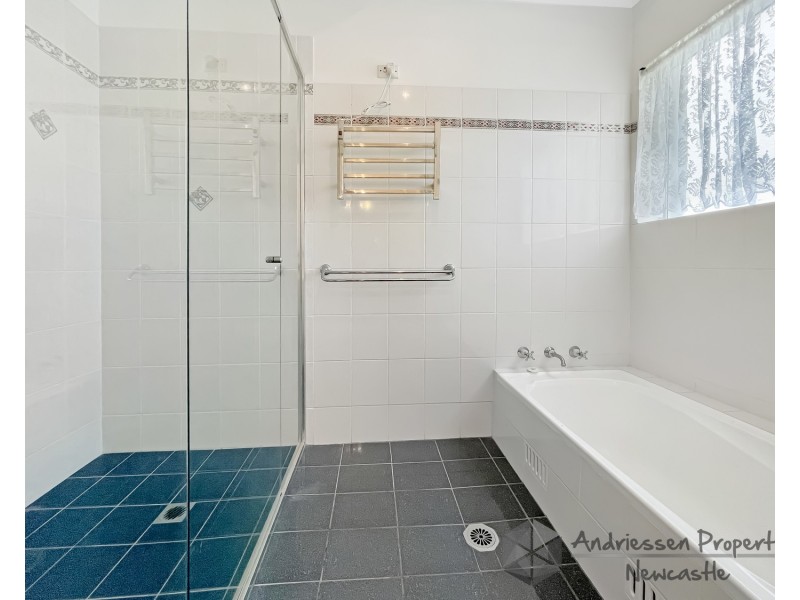 33 Colton Crescent, Lakelands NSW 2282
